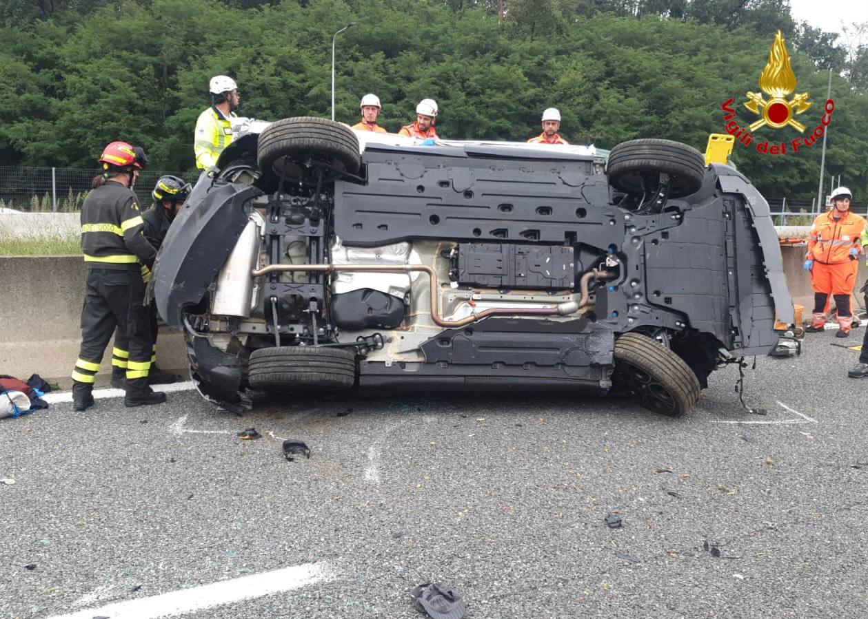 Tragico Incidente Sull'autostrada A Vergiate: Due Anziani Perdono La ...