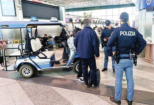 Rubavano ai passeggeri di Malpensa, due persone arrestate dalla polizia