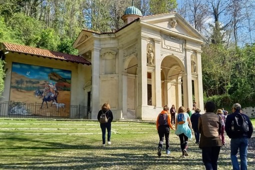 Malore lungo la via della Cappelle al Sacro Monte: paura per un 55enne