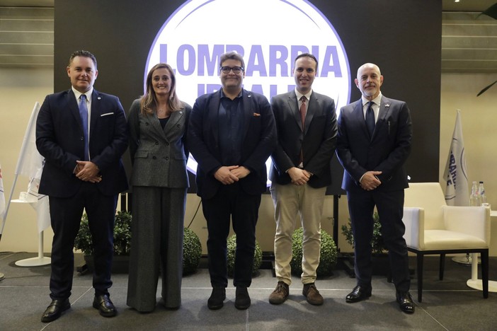 «La maggioranza dei lombardi vuole l’autonomia». Assemblea regionale di Lombardia Ideale con Fontana