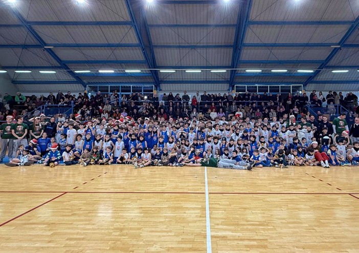 Babbo Natale a spicchi, i Basket Busto Lions festeggiano insieme a tutti i ragazzi del settore giovanile