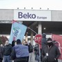 Protesta alla Beko di Cassinetta, Astuti al fianco dei lavoratori: «Subito in audizione impresa e sindacati»