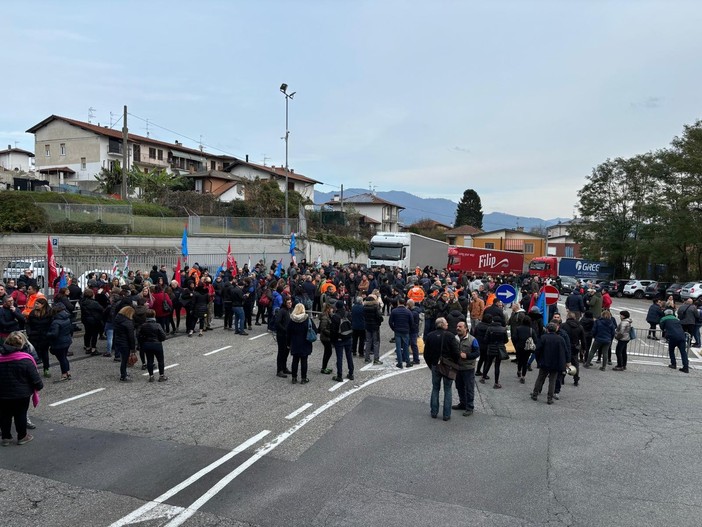 Provincia di Varese contro la chiusura delle linee produttive Beko: un tavolo permanente territoriale in difesa dei 541 posti di lavoro