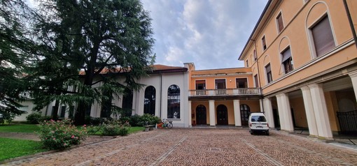 Il teatrino di Villa Gonzaga si tinge di “giallo”