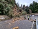 FOTO. Frana sulla provinciale a Cadegliano Viconago, tre le auto coinvolte. Nessun ferito e strada chiusa