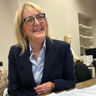 Ultima notte da reperibile, poi la pensione: Asst Valle Olona saluta la dottoressa Silvana Monetti