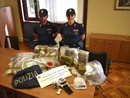 Cairate, blitz della polizia in un capannone abbandonato: trovati 60 chili di droga, due arresti