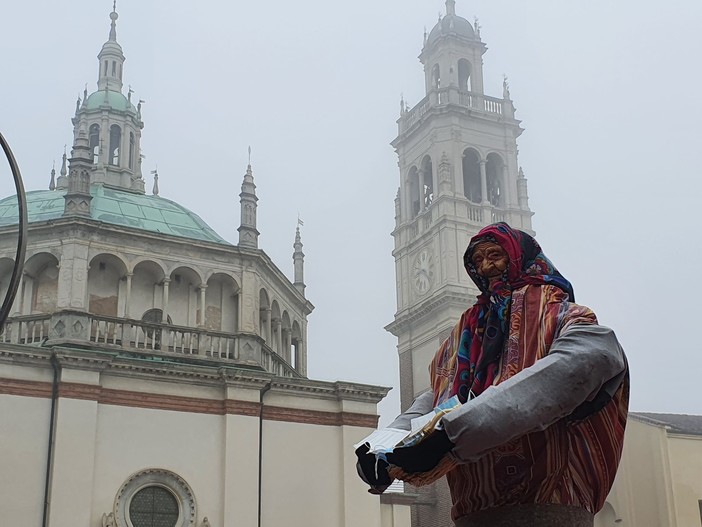 FOTO/ La Giöbia è arrivata in piazza Santa Maria