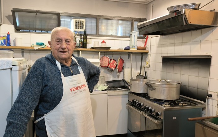 LE RICETTE DELLE FESTE/ Gino è già alle prese con la cassoeula. Guardate e imparate