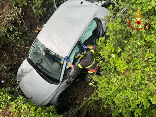 L'auto incidentata dove ha trovato la morte Francesco Ferrazzo