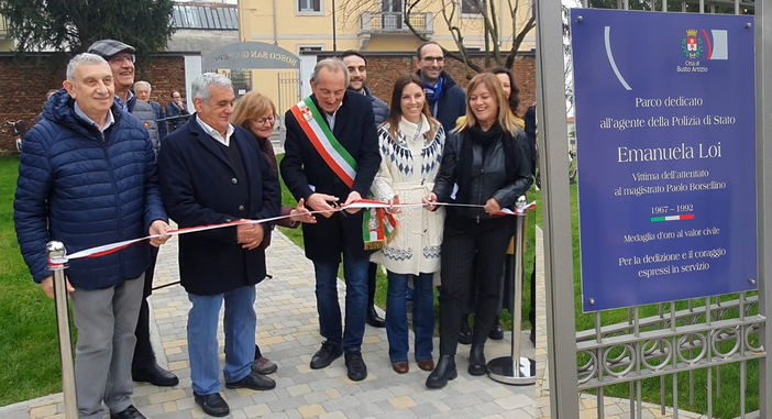 VIDEO. Busto, un nuovo parco nel nome di Emanuela Loi: «Un dono alla città e un luogo di incontro»