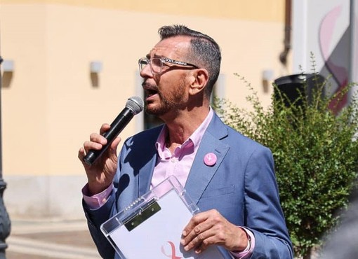 Luca Torno in piazza con Lilt - Foto dal suo profilo Fb