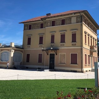 A Palazzo Verbania il convegno “Luino, 350 anni di storia turistica. Dal petit tour dei tre laghi all’Idrovia Locarno-Milano-Venezia. Fra cultura, management e diritto”