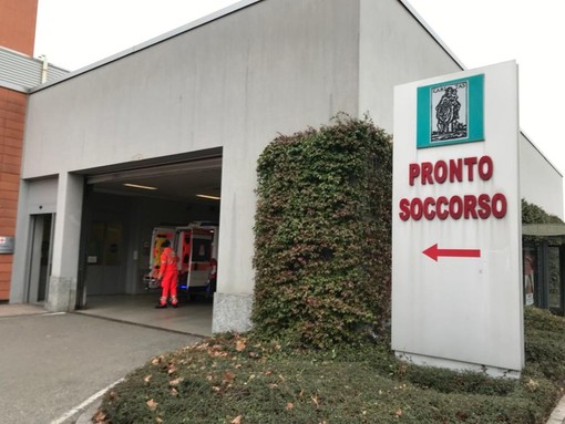 Il motociclista è stato portato in codice rosso al pronto soccorso dell'ospedale di Circolo