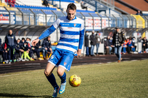 Gatti con la maglia biancoblu