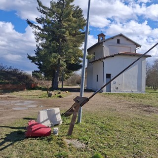 Pali pendenti a Madonna in Campagna, interminabile agonia