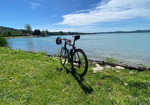 Pedalata serale intorno al lago di Varese