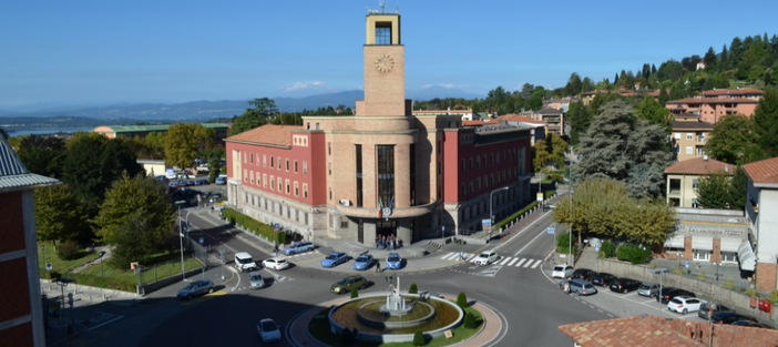 Giornata contro la violenza sulle donne, lunedì il camper della Polizia di Stato in piazza Podestà