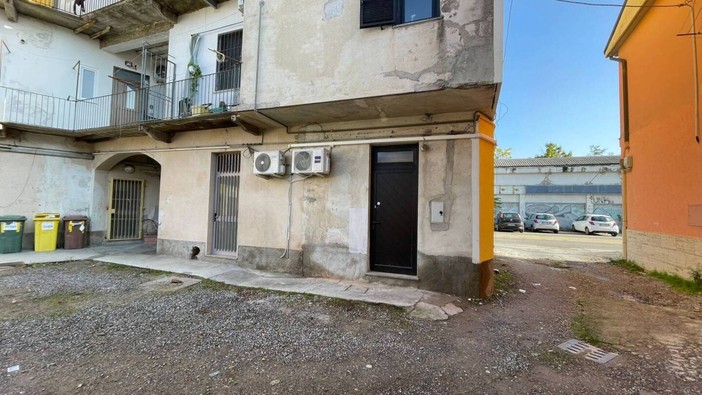 Il cortile di via Varese dove si è consumato l'omicidio (foto da IlSaronno.it)