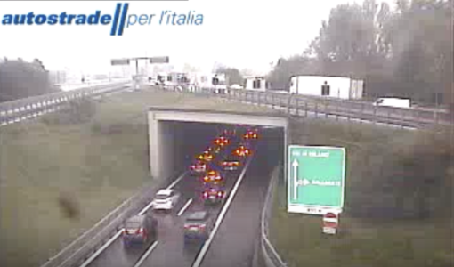 Le code in zona (da webcam di Autostrade per l'Italia)