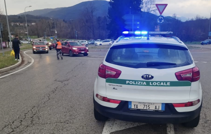 La polizia locale vicino al luogo dell'incidente