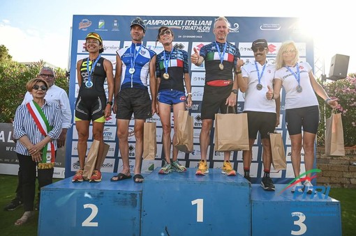 Grandissima Stefania Moneta: la bustocca oro agli Italiani di Triathlon