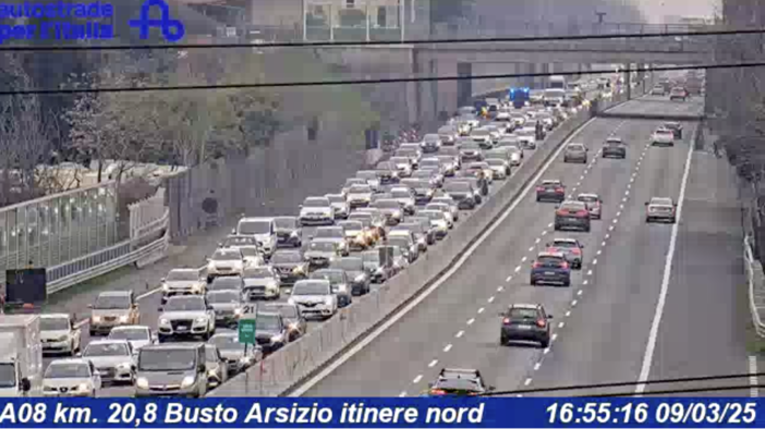 Le code in Autolaghi viste dalle webcam di Autostrade per l'Italia