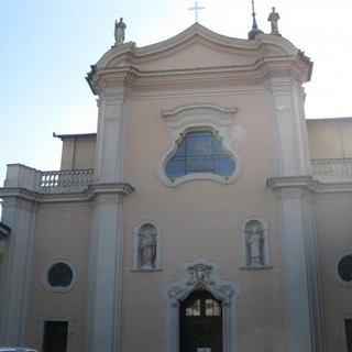 La chiesa di Magnago (foto dal profilo facebook della Parrocchia San Michele Arcangelo)