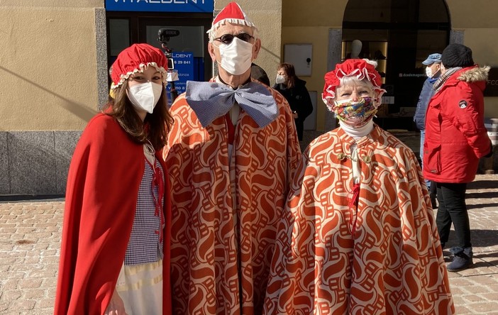 Carnevale Busto, annullata la consegna delle chiavi: «Vicini a chi sta soffrendo per la guerra»