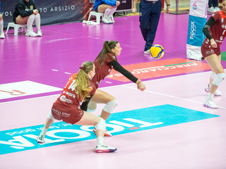 La Eurotek Uyba Busto Arsizio batte nettamente Cuneo 3 a 0 (foto a cura di Fotografia Galbiati)