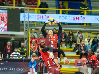 La Eurotek Uyba Busto Arsizio batte nettamente Cuneo 3 a 0 (foto a cura di Fotografia Galbiati)