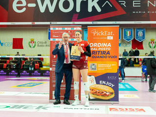 La Eurotek Uyba Busto Arsizio batte nettamente Cuneo 3 a 0 (foto a cura di Fotografia Galbiati)