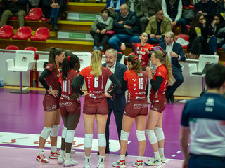 La Eurotek Uyba Busto Arsizio batte nettamente Cuneo 3 a 0 (foto a cura di Fotografia Galbiati)