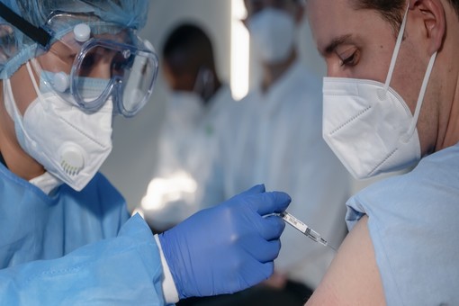 Coronavirus, in provincia di Varese oggi 13 contagi. In Lombardia 359 casi e 16 vittime