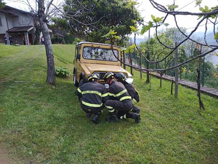 I vigili del fuoco sul luogo dell'incidente