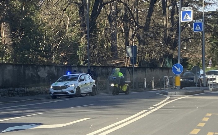 La polizia locale sul luogo dell'incidente