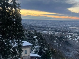 Il panorama innevato visto dal Sacro Monte