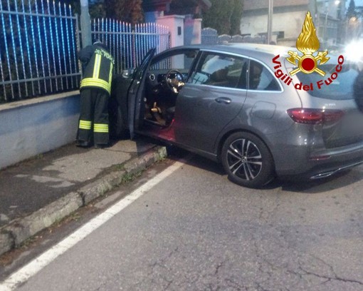 Incidente all'incrocio a Solbiate Arno: automobilista in gravi condizioni