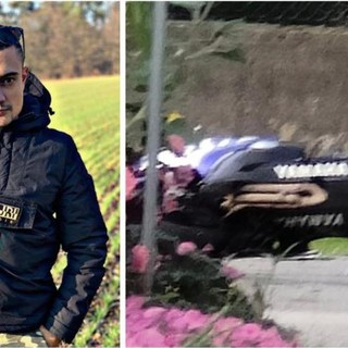 Mattia Vitali e, a destra, la sua Yamaha distesa sull'asfalto dopo il tragico incidente di questa mattina tra Varese e Casciago