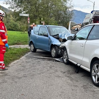 FOTO. Frontale a Faloppio, grave un automobilista