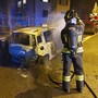 FOTO. Auto in fiamme a Maccagno, incendio spento dai vigili del fuoco