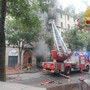 FOTO e VIDEO. Incendio in un condominio di Milano: tre morti e tre feriti