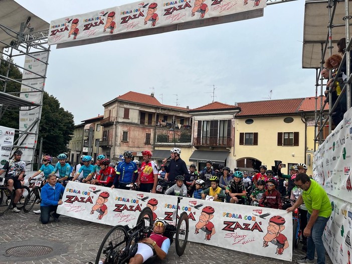 FOTO. “Pedala con Zazà”, Gorla Maggiore è il centro di una festa del ciclismo