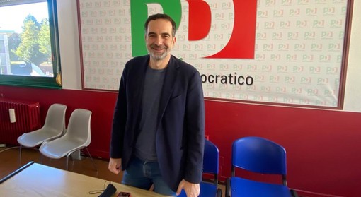 Il senatore Alessandro Alfieri questa mattina nella sede del Pd varesino