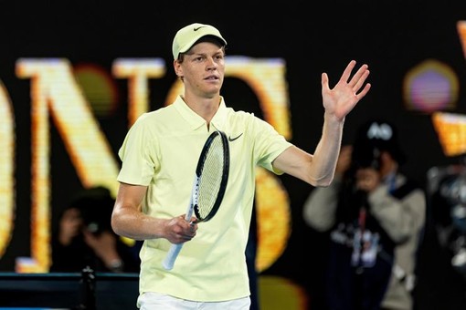 Jannik Sinner in finale agli Australian Open dopo vittoria su Ben Shelton