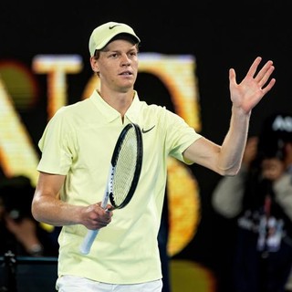 Jannik Sinner in finale agli Australian Open dopo vittoria su Ben Shelton