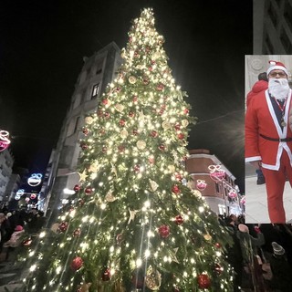 Magici ricordi per i bimbi e un modello di lavoro per Busto: «Ci porteremo dentro quel boato all'accensione dell'Albero di Natale, ci ha fatto sentire tutti più uniti»