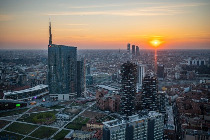 La vista dal 39° piano di Palazzo Lombardia, posizionato a un'altezza di 161 metri