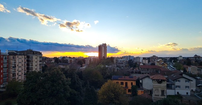 Diversi, spettacolari momenti dalla zona dei Tre Ponti a Busto - foto per cortesia di Fabiana Pelucchi