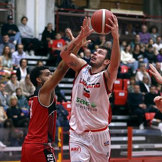 Serie B Nazionale: super Legnano contro Piacenza